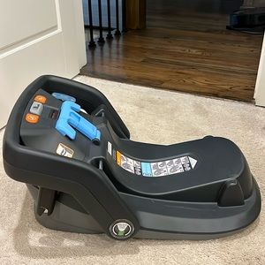 Uppababy Mesa Carseat Base